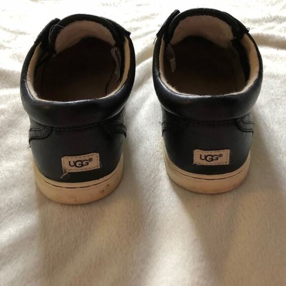UGG Black Leather Slip-On Sneakers| Sz 8 - Picture 6 of 9